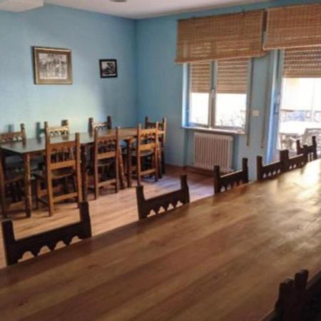 Hostal Casa Chore Hinojosa de Duero ภายนอก รูปภาพ