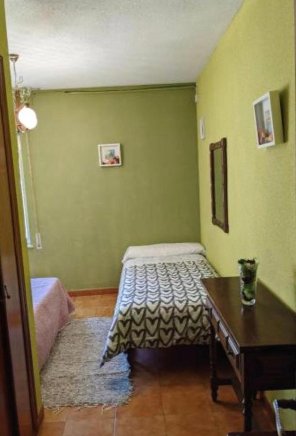 Hostal Casa Chore Hinojosa de Duero ภายนอก รูปภาพ